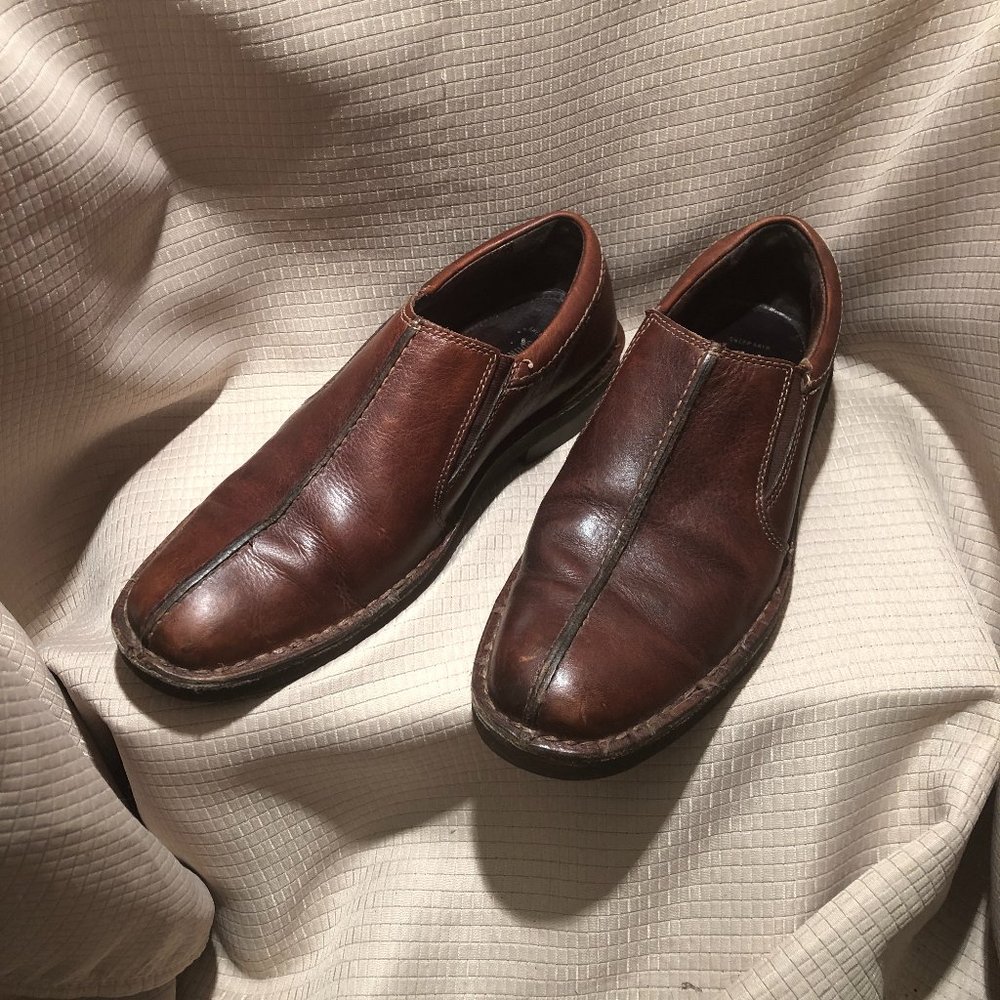 Johnston & Murphy men slip on loafers, 8.5